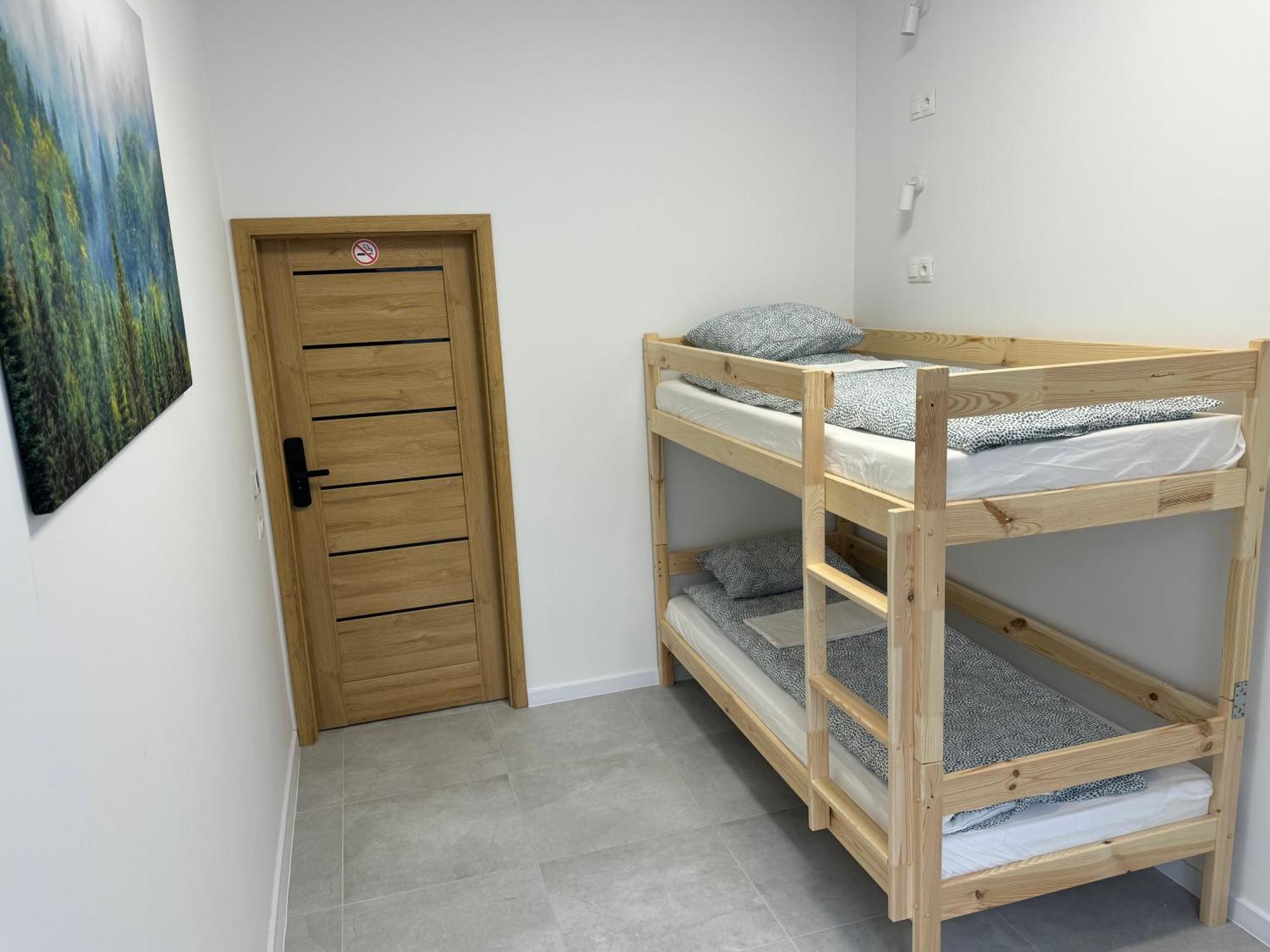 Green Hostel Katowice - 24H Parking Экстерьер фото