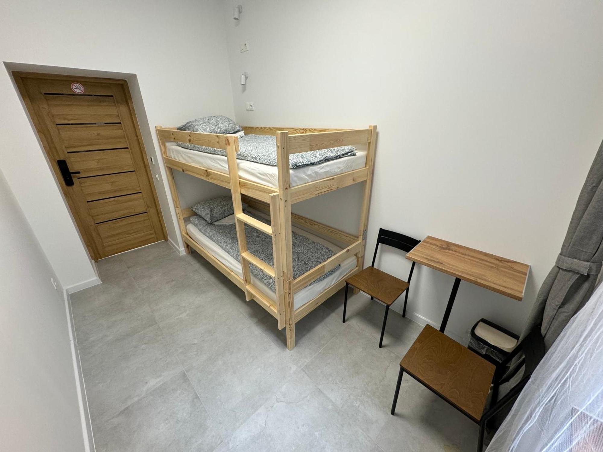 Green Hostel Katowice - 24H Parking Экстерьер фото