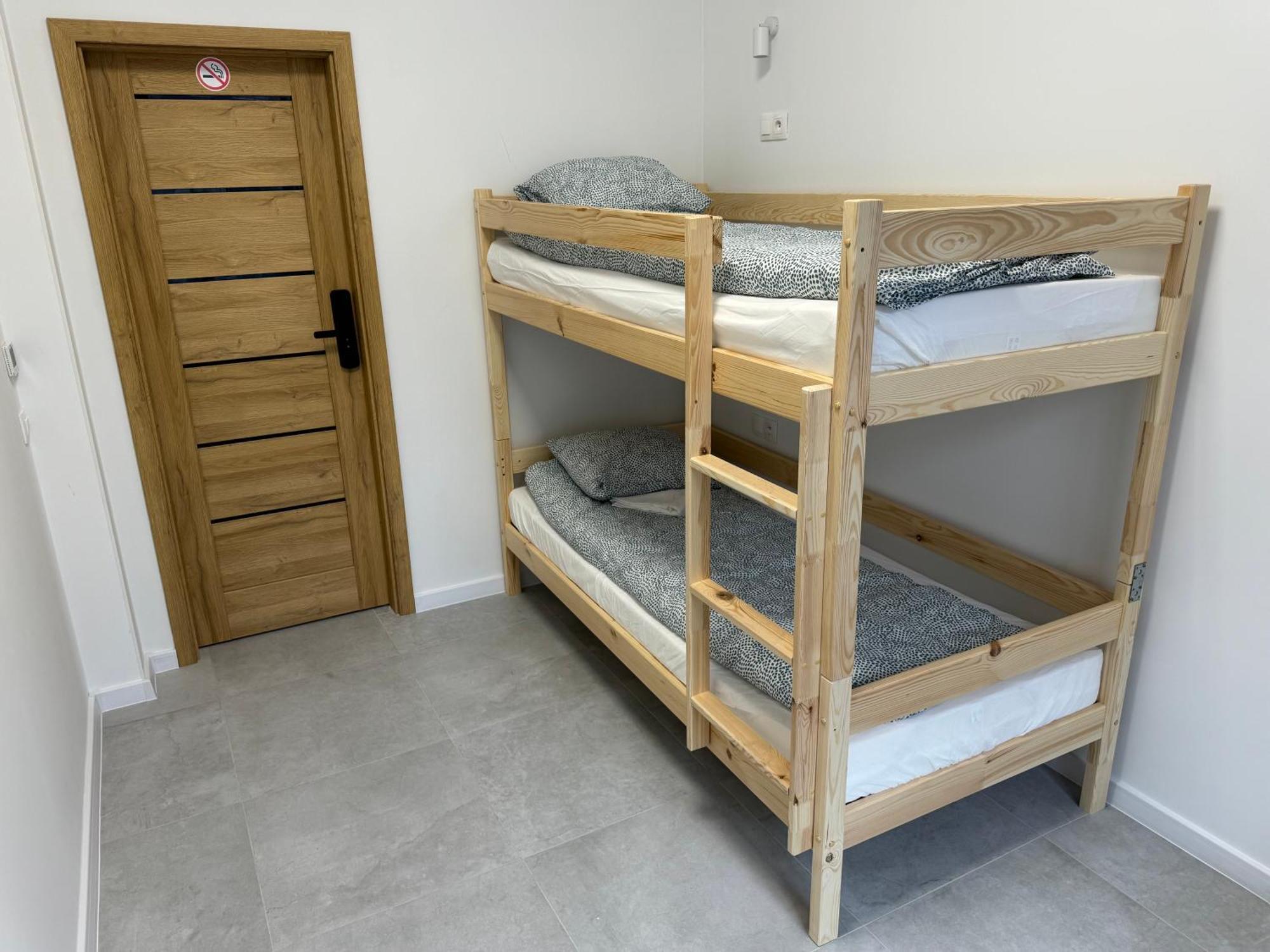 Green Hostel Katowice - 24H Parking Экстерьер фото